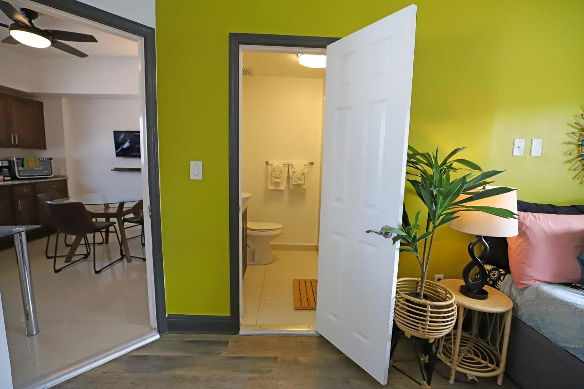 North Beach Steps To Sea Miami Apartment With Free Parking Family And Pet Friendly 迈阿密海滩 外观 照片